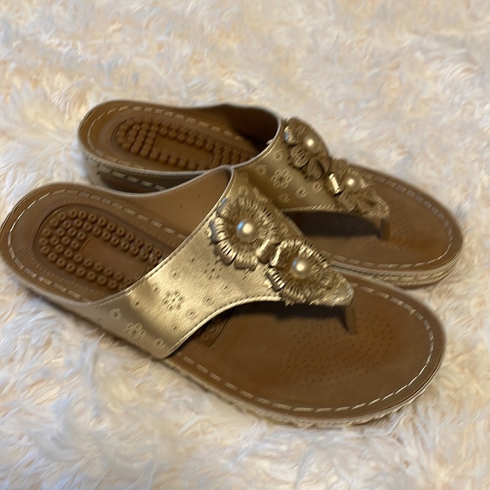 Gold Flower Sandals - Picture 2 of 5